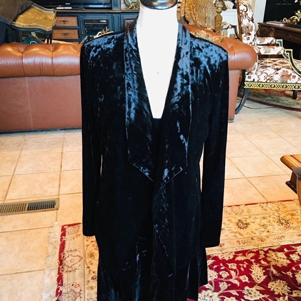 VELVET PRINCESS Dress!  - Picture 6 of 8